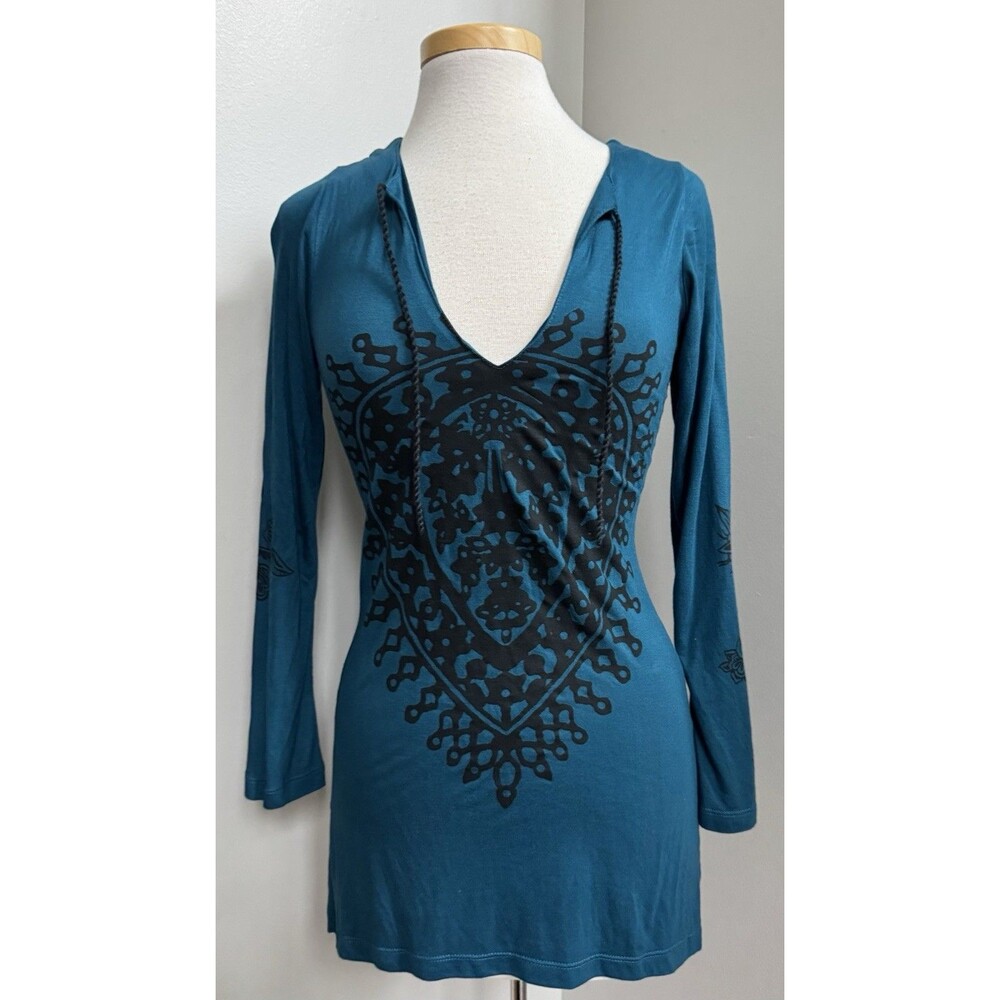 Yak n Yeti Women's S Blue/Black Long Sleeve V-Neck Tie Front Graphic Tunic Tee